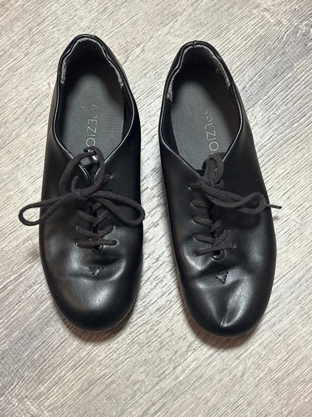 Youth Tap Shoes black lace up